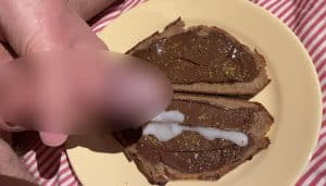 Sperma auf Nutella Brot